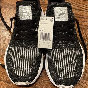 Adidas Swift Run Black / Metallic silver Women 9 brand new